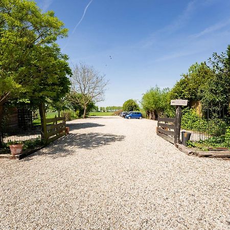 Herberg De Lingehoeve Oosterwijk Luaran gambar