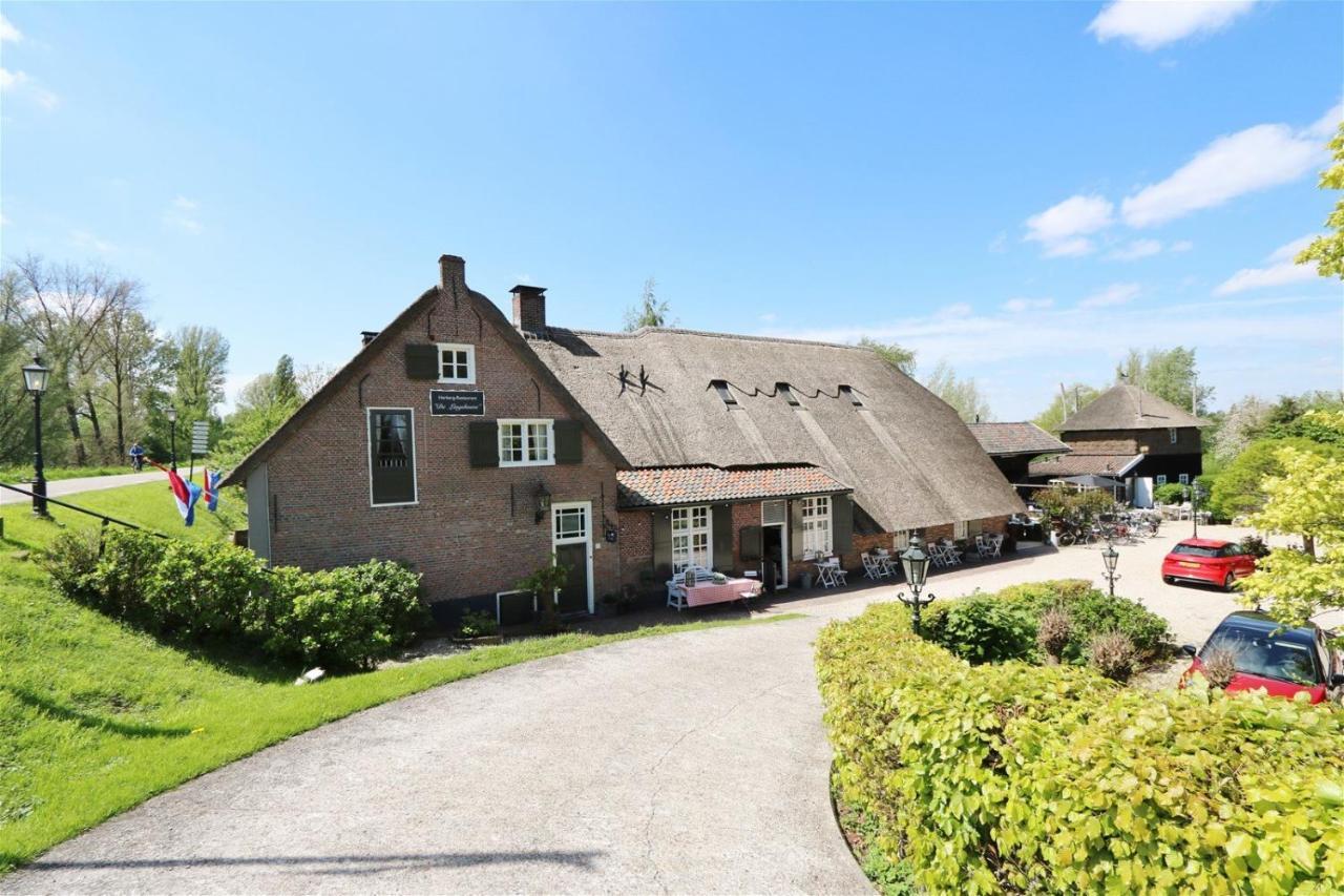 Herberg De Lingehoeve Oosterwijk Luaran gambar