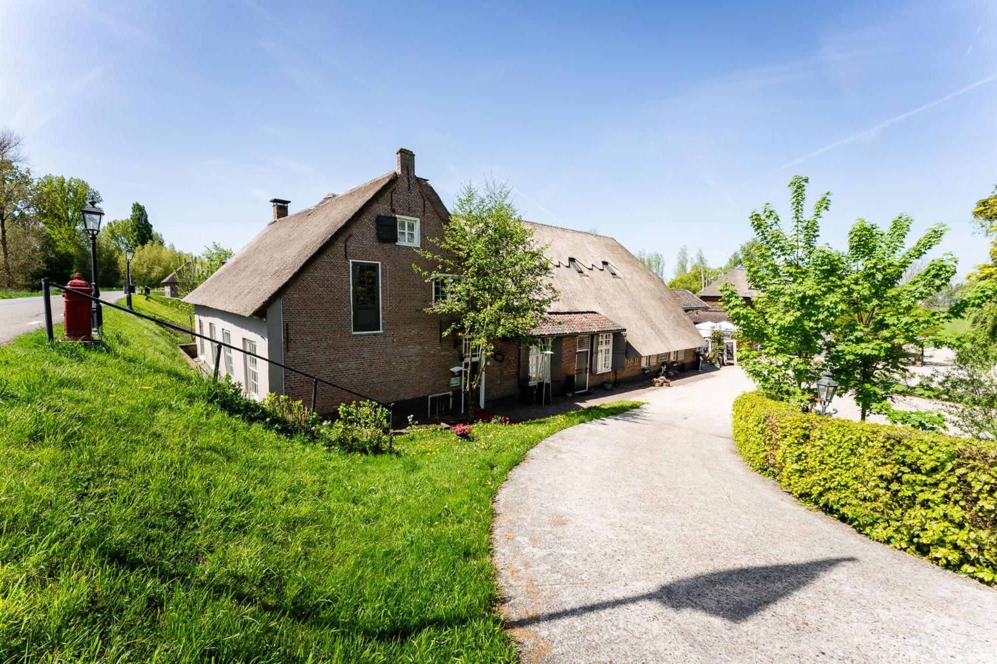 Herberg De Lingehoeve Oosterwijk Luaran gambar